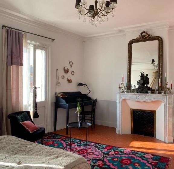 Номер Стандарт с Балконом, Le Logis Blanc Bed&breakfast