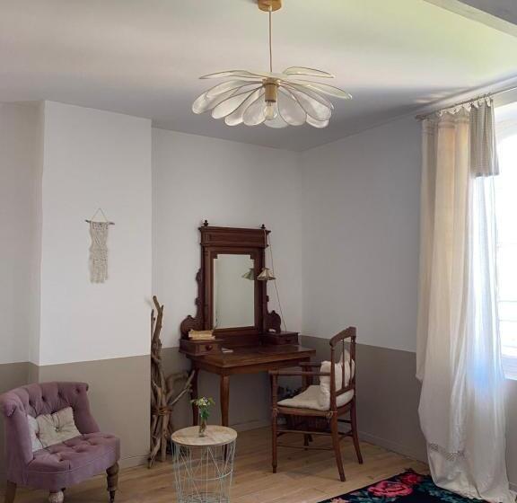 Номер Стандарт Вид на Сад, Le Logis Blanc Bed&breakfast