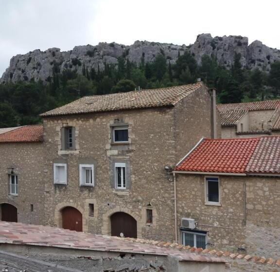 Семейный Номер, Le Patio Des Cigales
