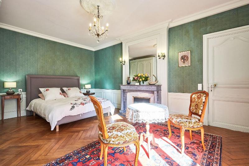 Люкс Комфорт, Chateau Des Monts