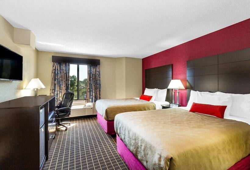 带2个双人床的标准工作室, Baymont Inn & Suites By Wyndham Mukwonago