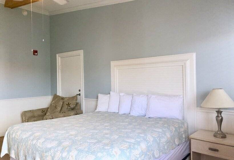 Standaardkamer met Kingsize Bed, Sea And Breeze Hotel And Condo