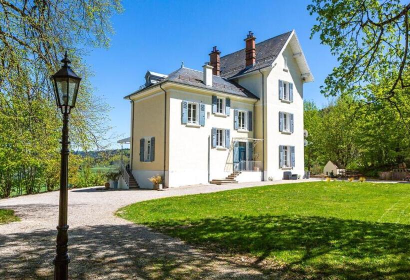 Standard Tent, Monchateau étoilé, Hébergement Insolite Avec Spa