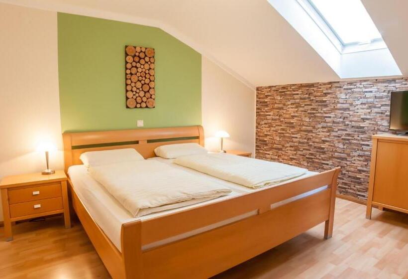 Апартаменты 2 Спальни, Waldpension Schiefling Am See