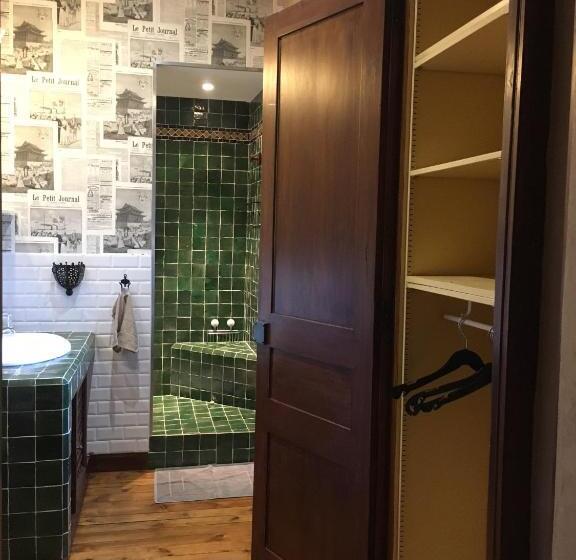 Семейный Номер Deluxe, Le Petit Château Des Cedres