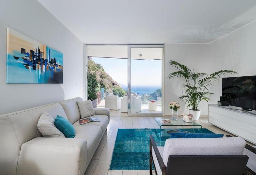 آپارتمان 1 خوابه با تراس, Isola Bella Infinity Suites