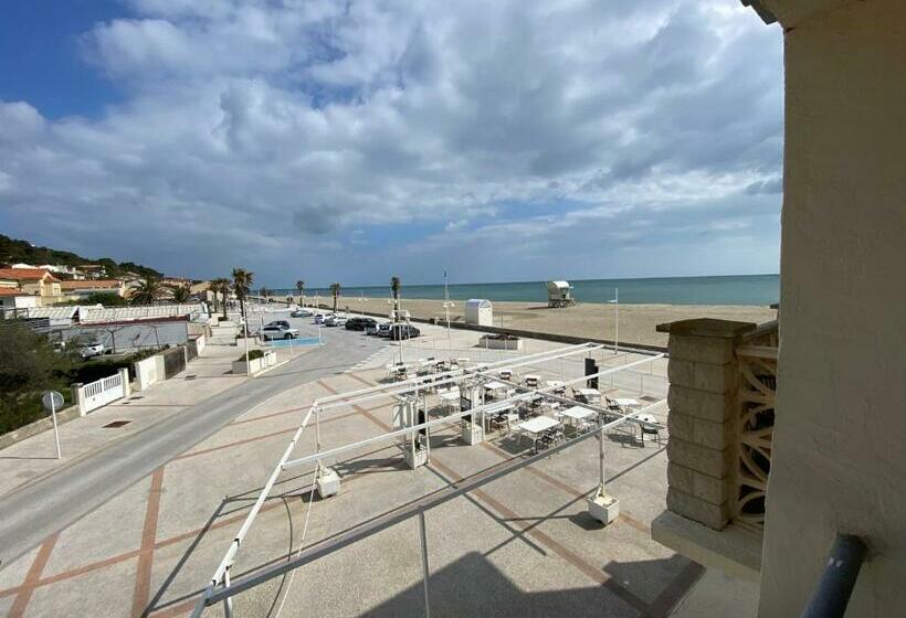 Номер Стандарт Боковой Вид на Море, Restaurant La Cote Revee