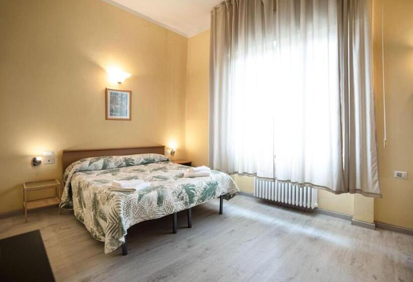 اتاق استاندارد یک نفره, Argentiere Room Apartments