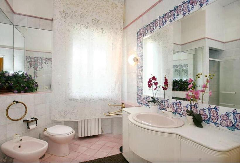 اتاق خانوادگی, Argentiere Room Apartments