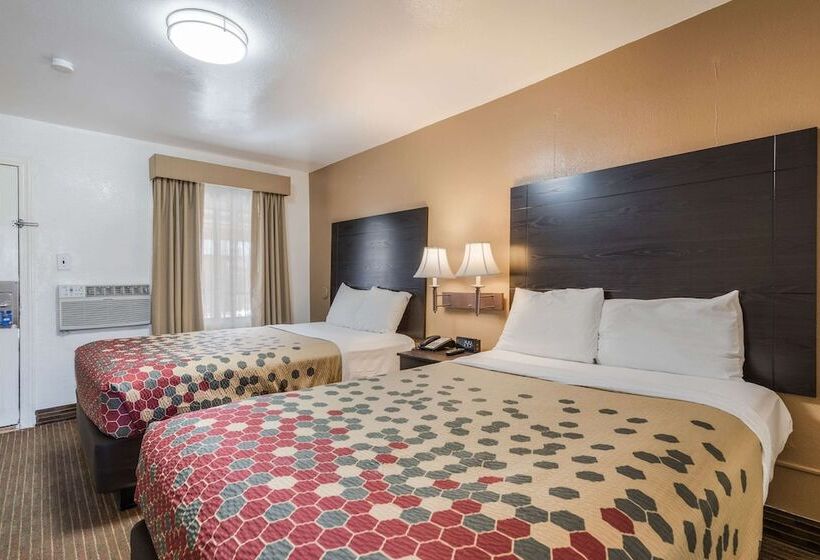 带2个双人床的标准工作室, Rodeway Inn Flagstaffdowntown