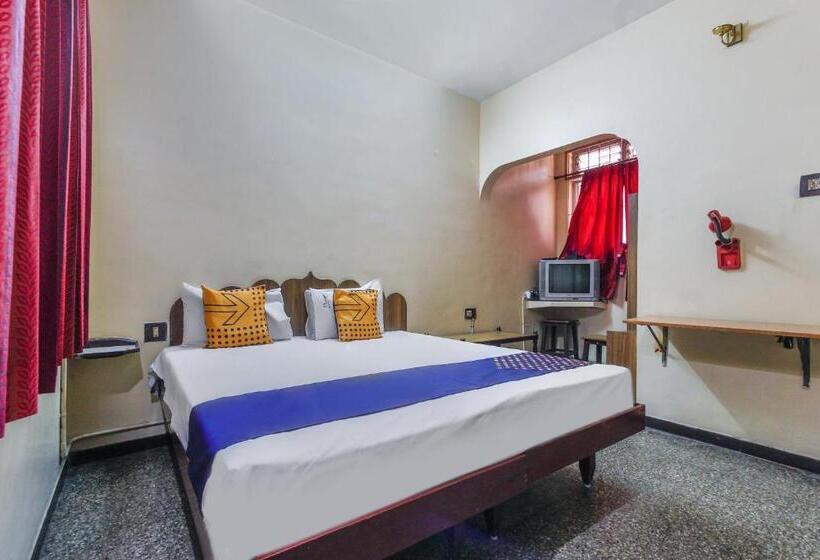 标准间, Spot On Thangam Lodge