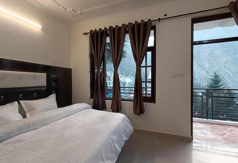Номер Стандарт с Балконом, Backpackers Inn