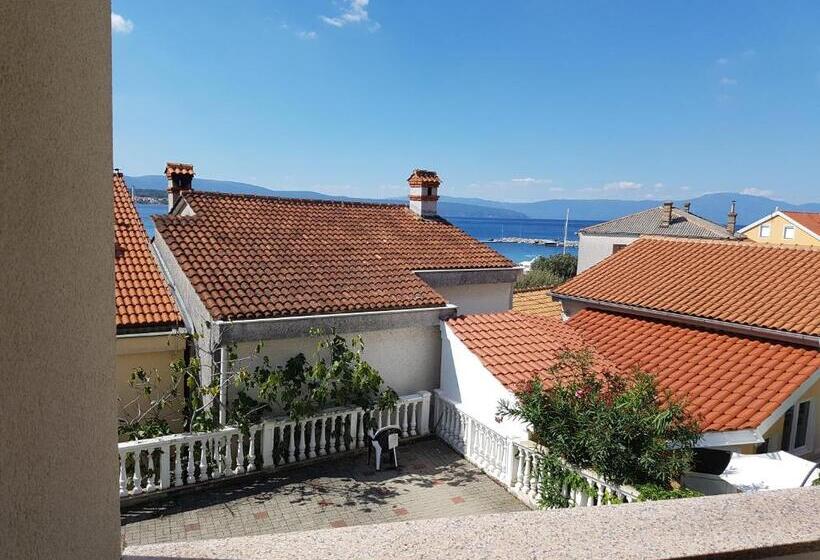 Люкс Семейный 2 Спальни, Guesthouse Villa Adria