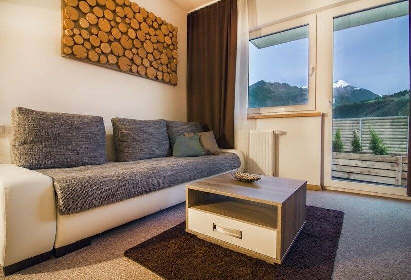 استودیو کامفورت, Oscar & Sons Apartments