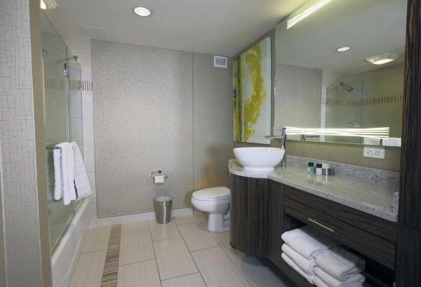 Номер Deluxe Кровать Кинг, Golden Nugget Biloxi