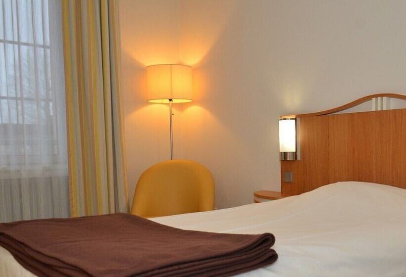 Номер Стандарт Индивидуальный, Grand Hôtel Filippo Strasbourg Nord