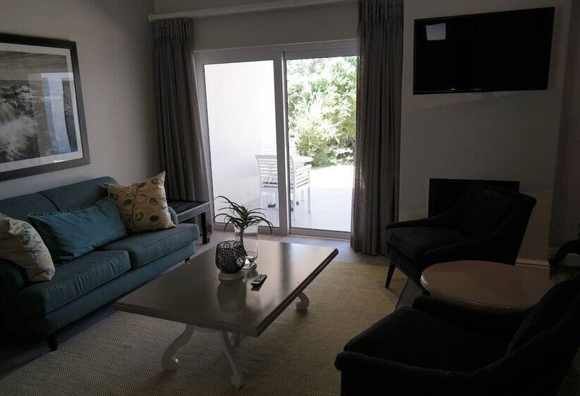 Студия Deluxe, Quartet Hotel And Garden Suites