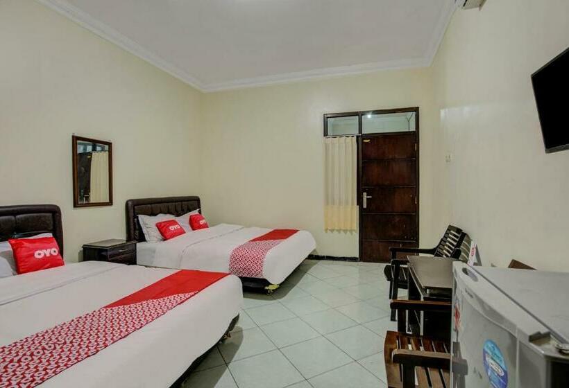Семейный Номер, Reddoorz Syariah At Hotel Pandan Wangi Near Alun Alun Sidoarjo