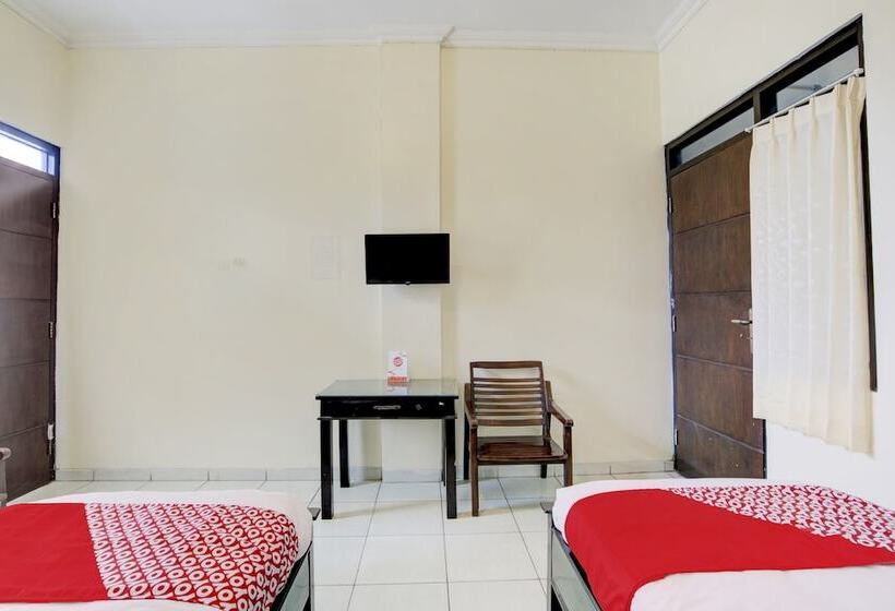 Номер Стандарт, Reddoorz Syariah At Hotel Pandan Wangi Near Alun Alun Sidoarjo