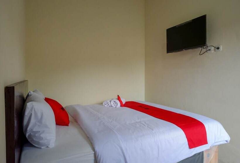Номер Стандарт, Reddoorz Near Stadion 45 Karanganyar