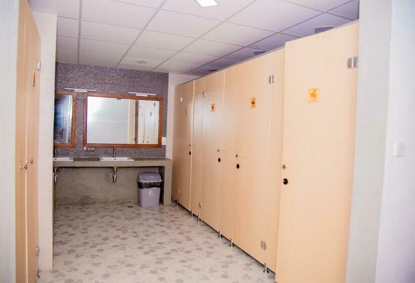 공동 객실, Hiriketiya Beach Hostels