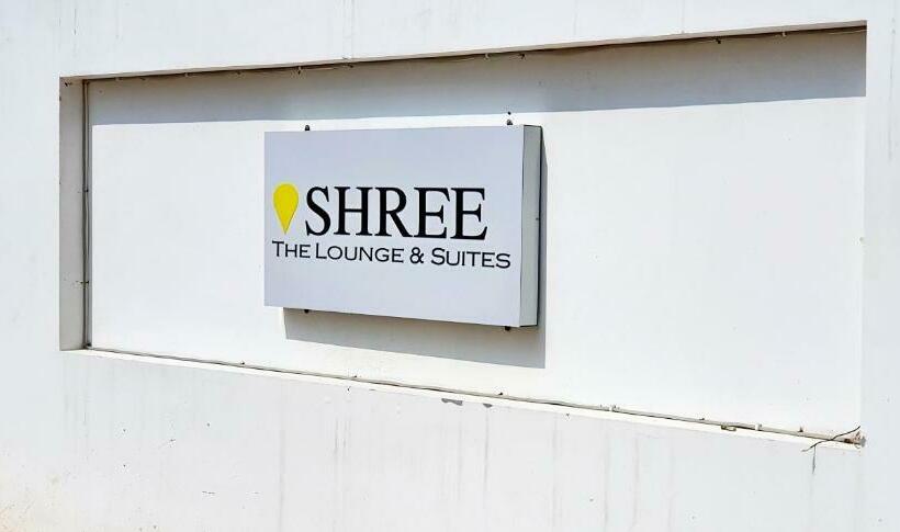 带2个卧室的公寓, Shree Suites