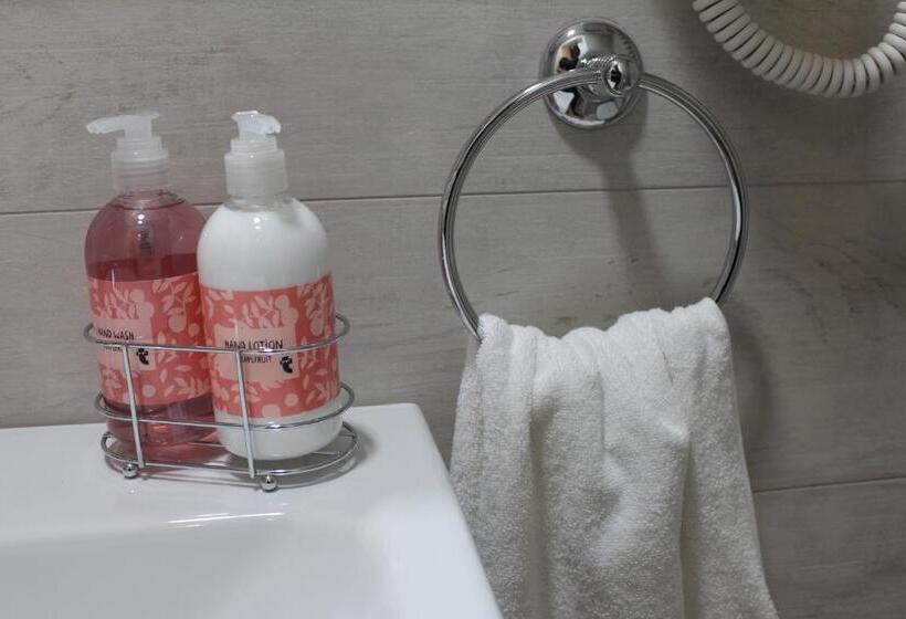 Номер Стандарт, Pedieos Guest House