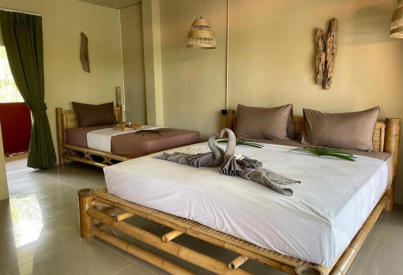 Номер Стандарт Трехместный, Mythai Guesthouse