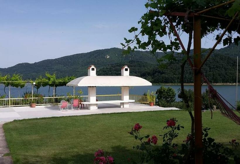 Семейный Номер, Family Hotel Belvedere