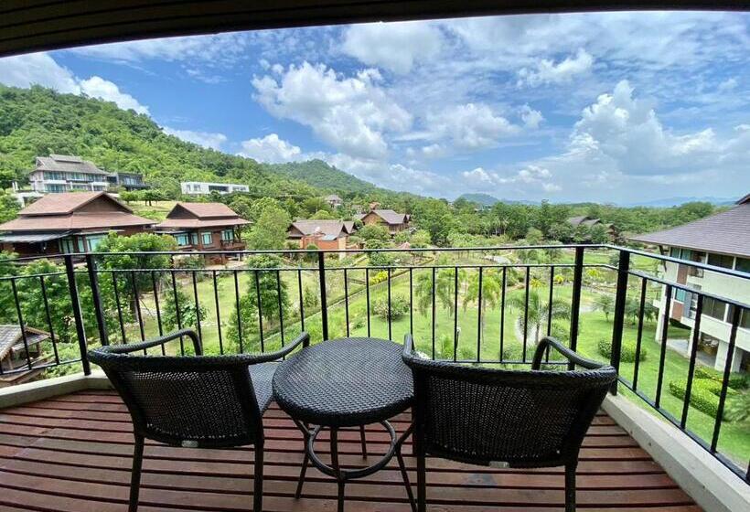 Люкс Вид на Сад, Patravana Resort