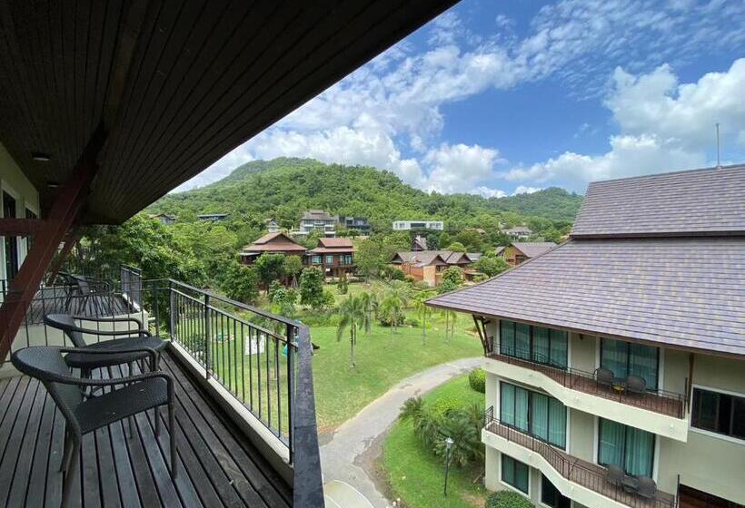 Люкс Вид на Сад, Patravana Resort