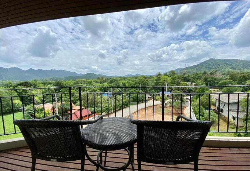 Люкс с Видом, Patravana Resort