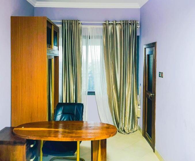 Family Suite, Triple Hill