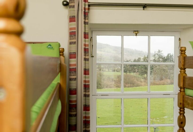 Кровать в Многоместном Номере с Общей Ванной, Yha Brecon Beacons Danywenallt   Hostel