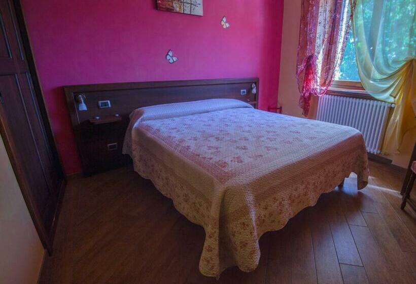 Номер Стандарт, All'ombra Del Castello