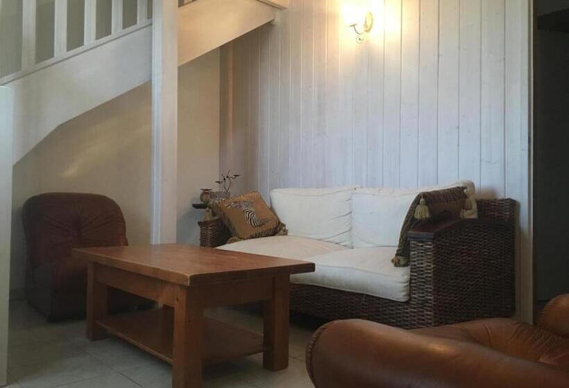 Номер Стандарт, Chambres D'hôtes Les Templiers