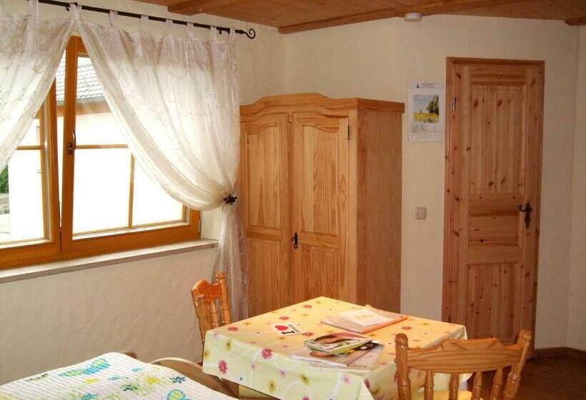 Номер Стандарт, Gästezimmer Am Märchenbrunnen