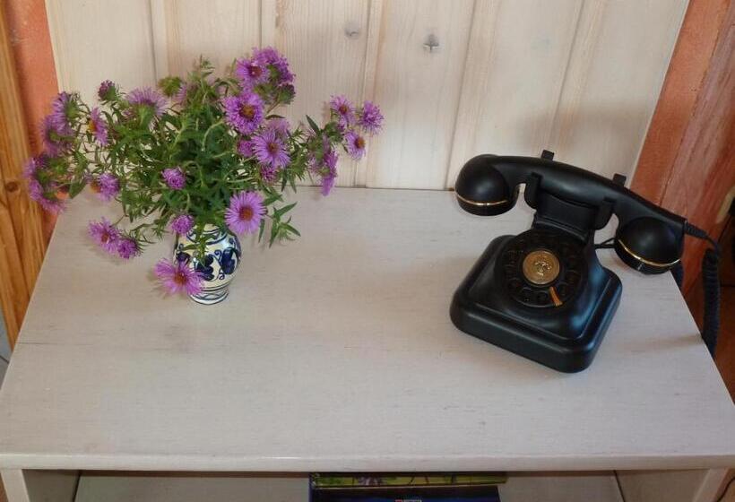 Семейный Номер Вид на Сад, Gästezimmer Am Märchenbrunnen