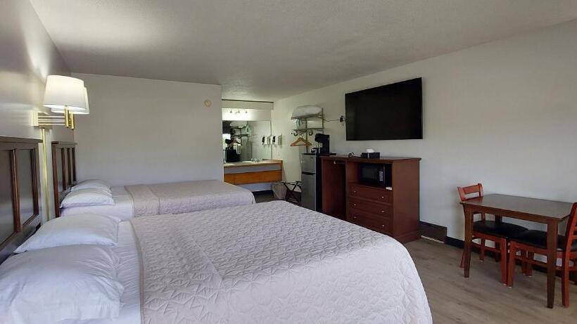 Номер Стандарт 2 Двуспальные Кровати, Canaan Motel