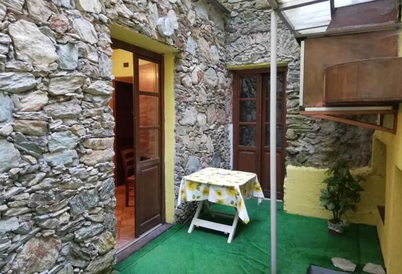 四人标准间, Le Petit Chateau