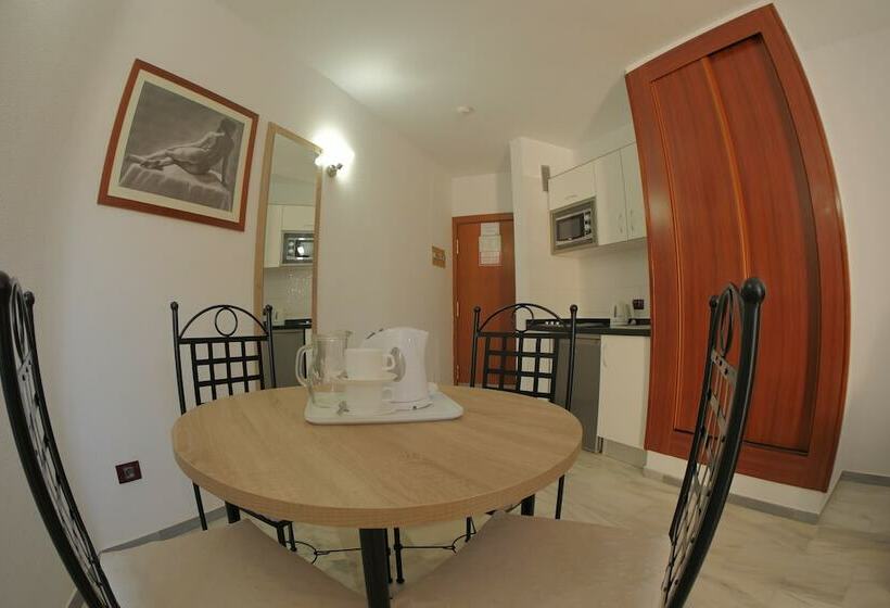 Апартаменты 1 Спальня, Apartamentos Piramides