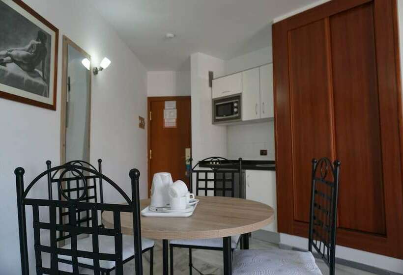 Апартаменты 2 Спальни, Apartamentos Piramides