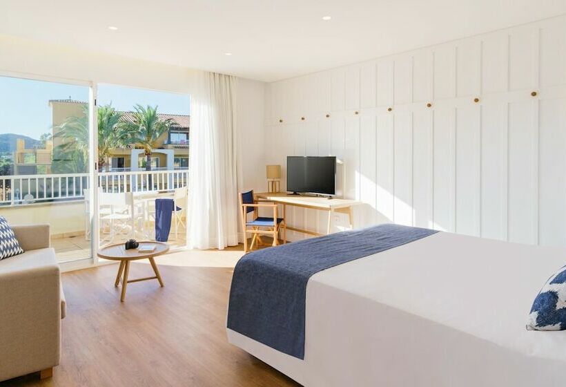 Полулюкс, Club Del Sol Resort & Spa