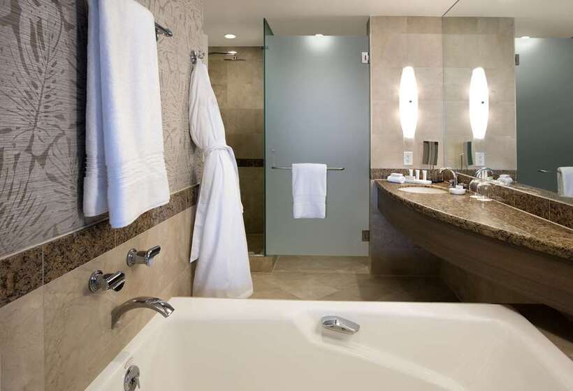Sviitti King-vuode, Casa Marina Key West, Curio Collection by Hilton
