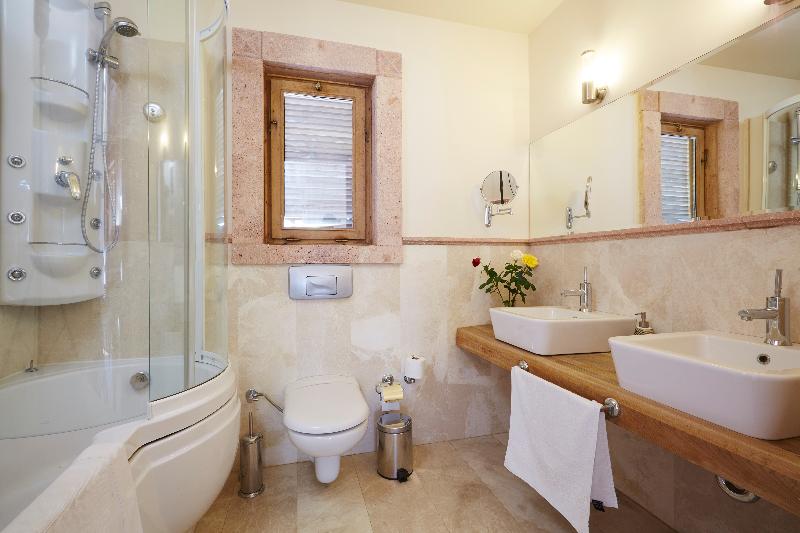 Номер Стандарт, Oyster Residences   Adult Only