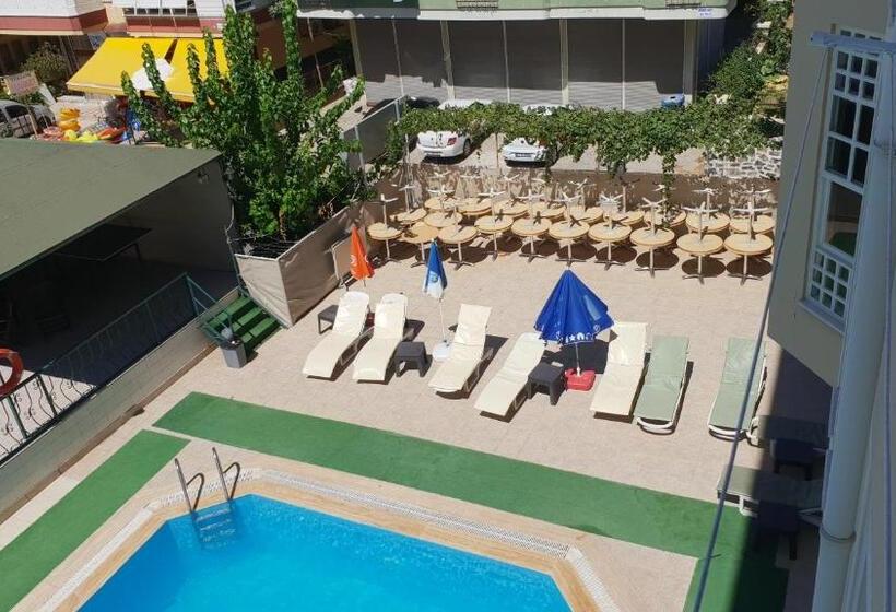 庭の見える１ベッドルームアパートメント, İsabella Apart Otel