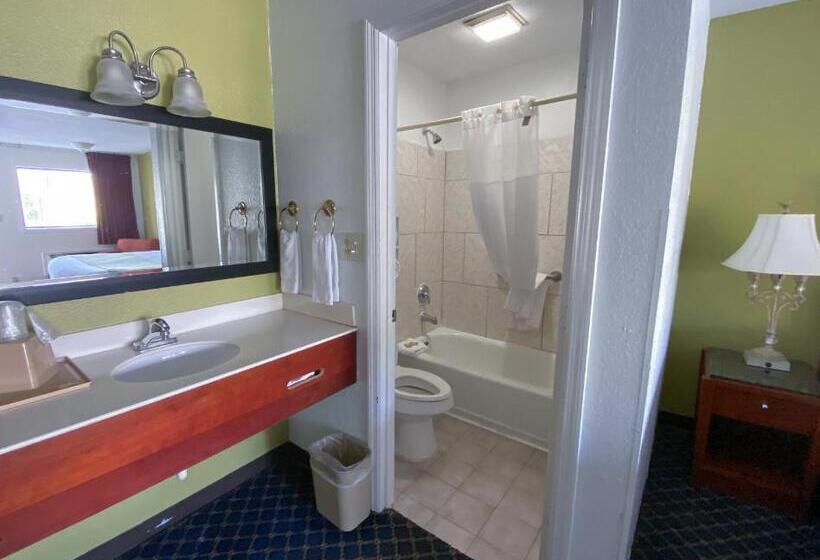 Студио Стандарт Кровать Кинг, Royal Inn Richmond Hill Savannah I95