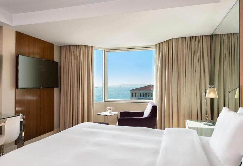 サイドオーシャンビューのプレミアムルーム, Radisson Blu Bosphorus