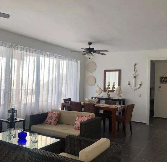 آپارتمان 1 خوابه با چشم‌انداز دریا, Vista Mare Ocean View Top Floor Condo, Samana
