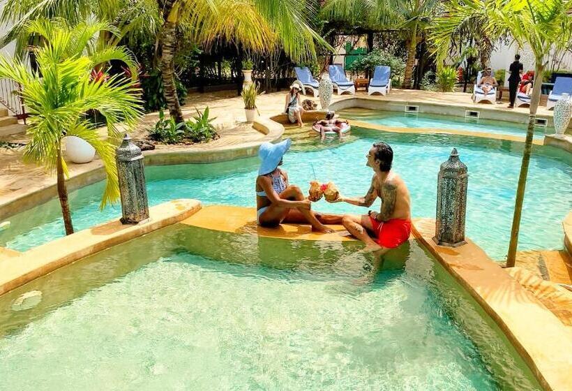 اتاق استاندارد سه نفره, Natural Kendwa Villa